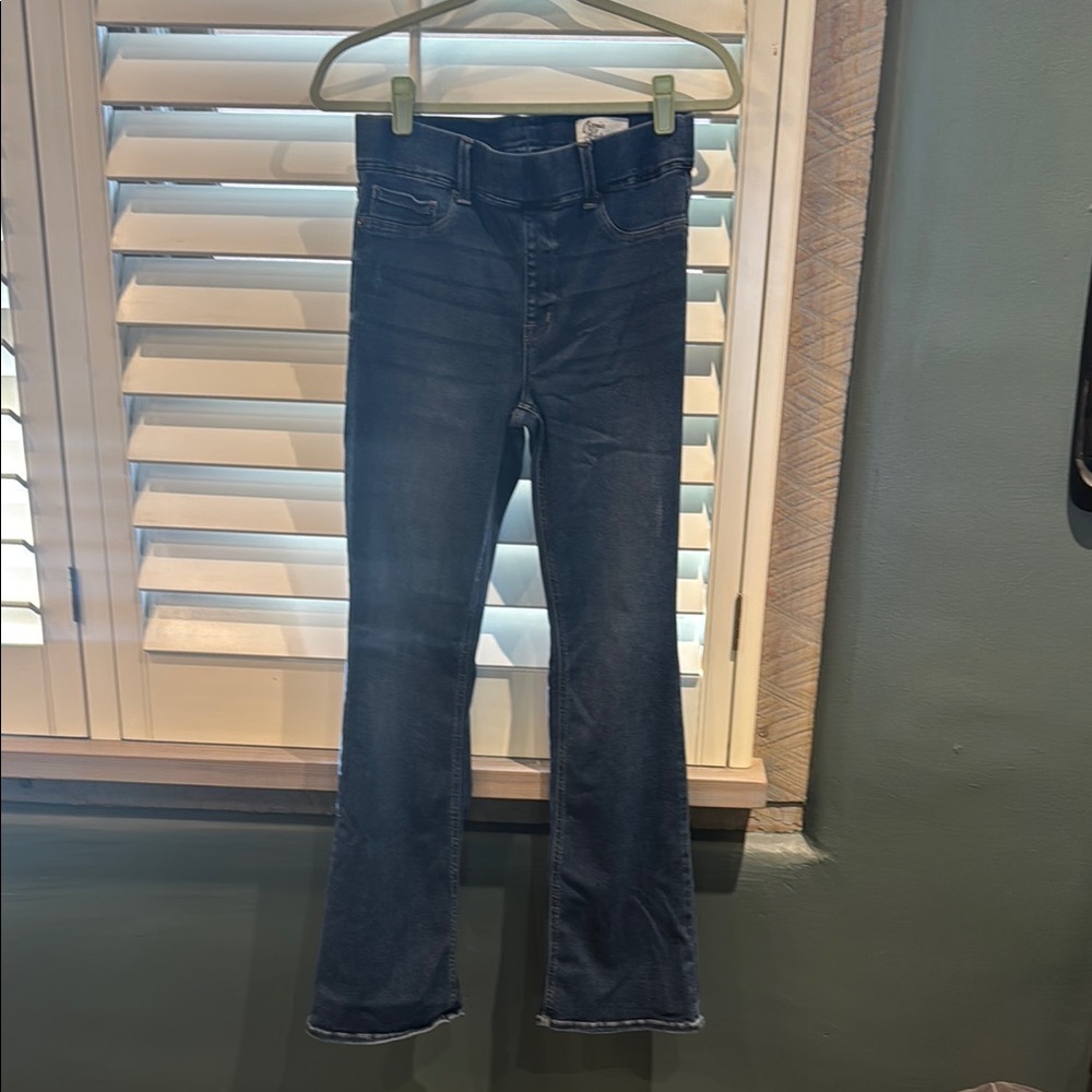 Bootcut stretchy pull on jeans. So comfy!